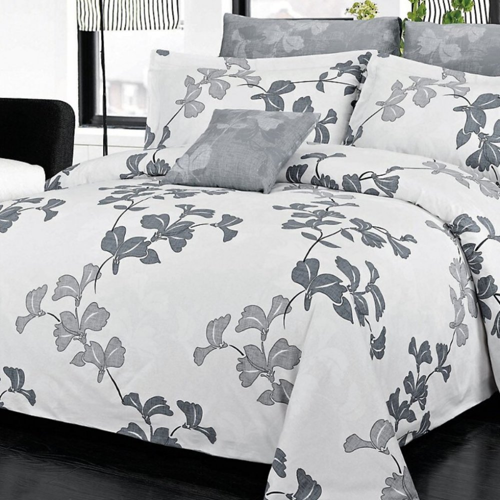 North Home 4-Piece Queen Duvet Cover Set (Never Used)